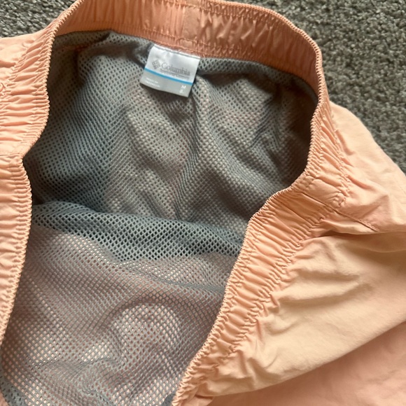 Columbia - Picture 2 of 3